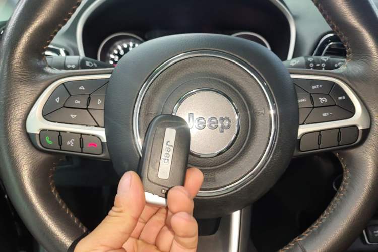 Used Jeep Compass 2020 220T Automatic Elite Edition Interior 1