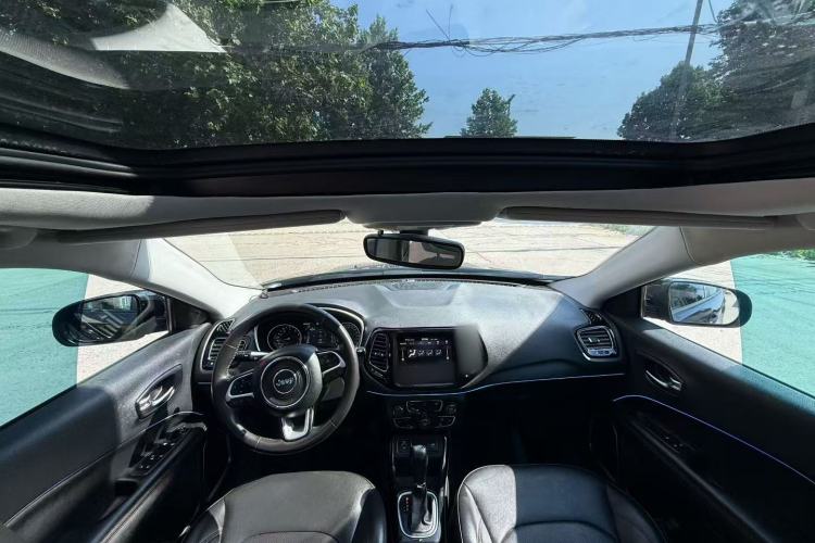 Used Jeep Compass 2020 220T Automatic Elite Edition Interior 2