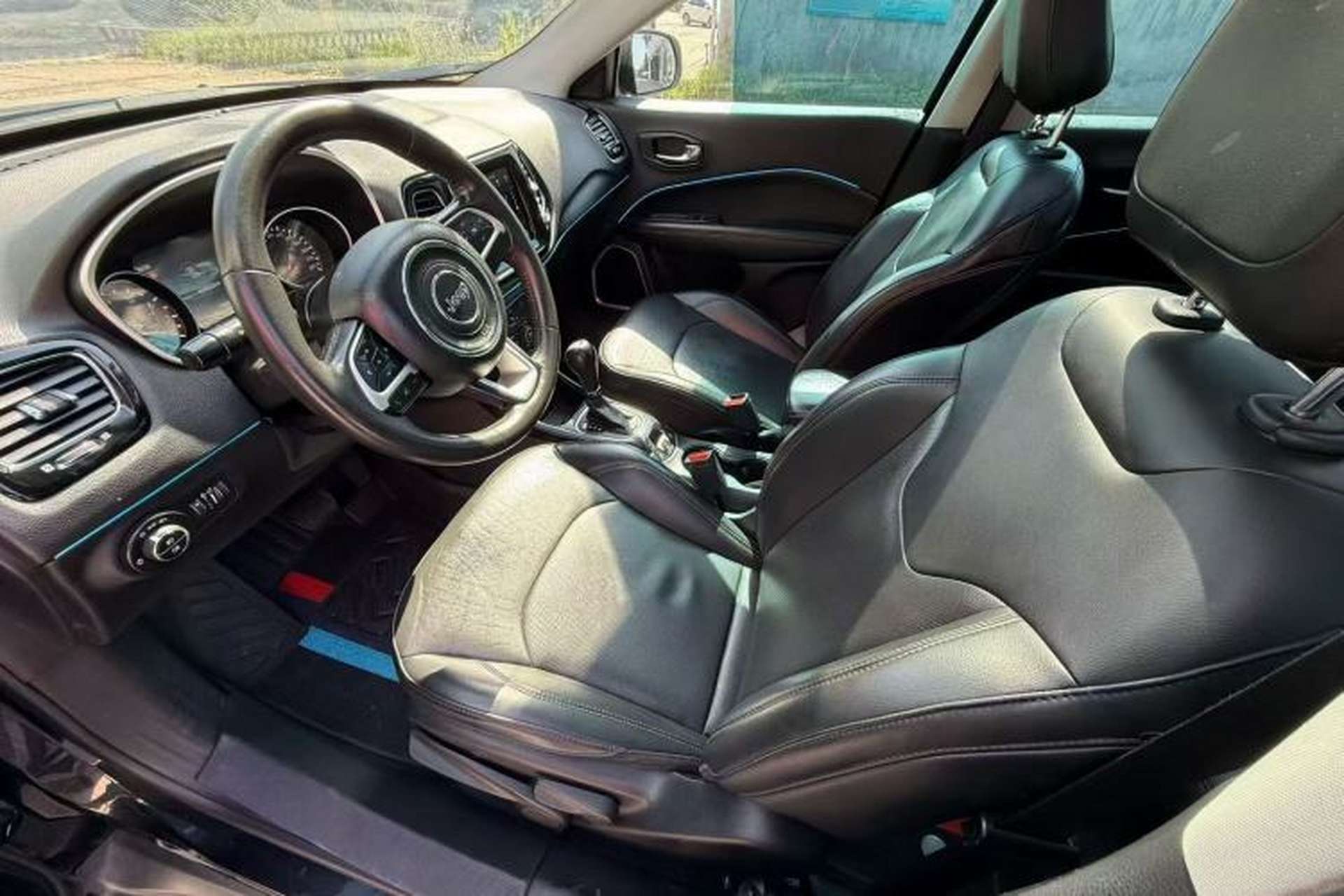 Used Jeep Compass 2020 220T Automatic Elite Edition Interior 3