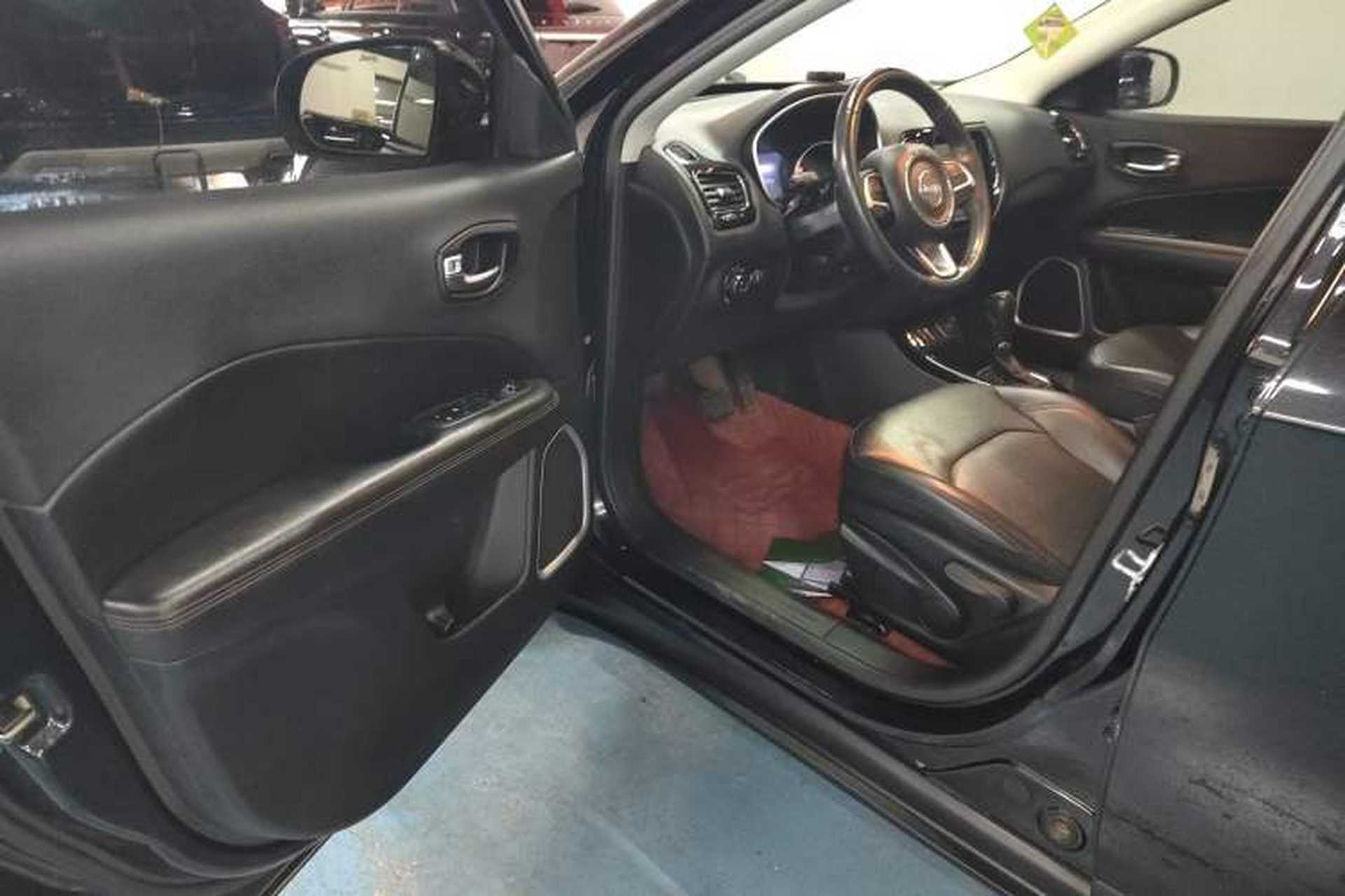 Used Jeep Compass 2020 220T Automatic Elite Edition Interior 3