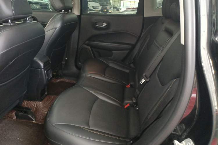 Used Jeep Compass 2020 220T Automatic Elite Edition Interior 4