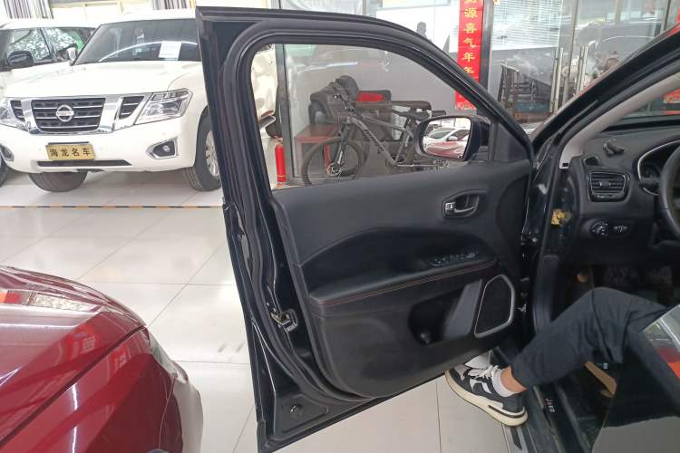Used Jeep Compass 2020 220T Automatic Elite Edition Interior 7