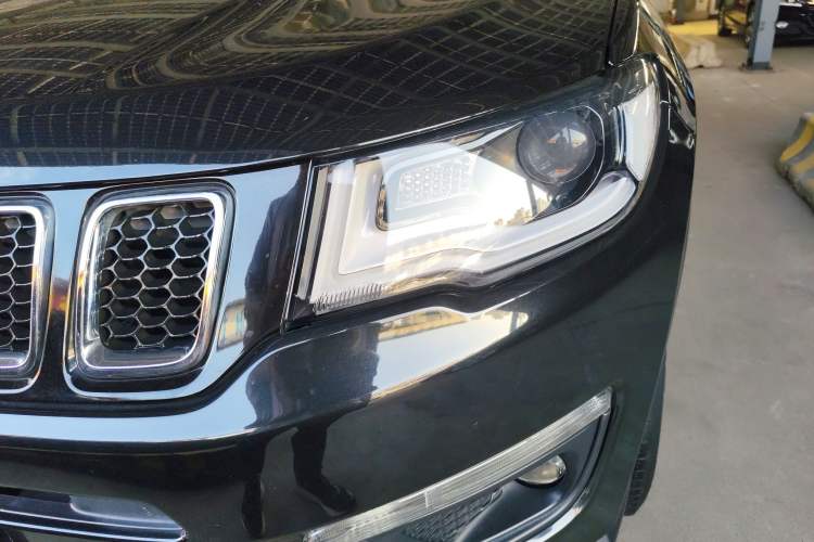 Used Jeep Compass 2020 220T Automatic Leading Edition Left Front Headlight