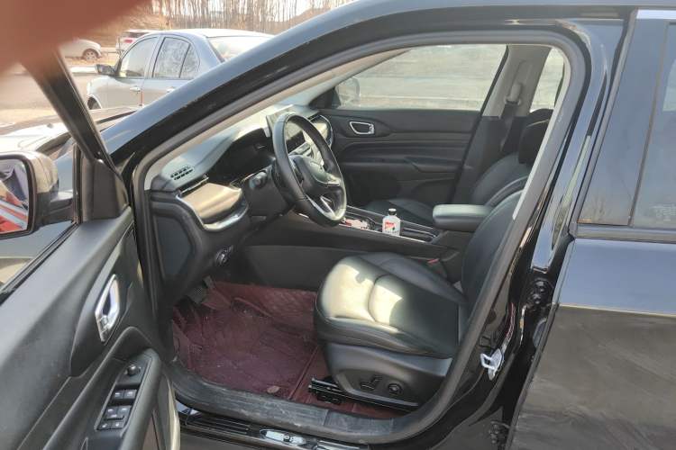 Used Jeep Compass 2020 220T Automatic Elite Edition Left Front Seat