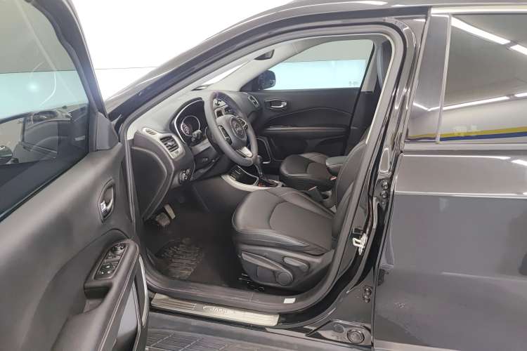 Used Jeep Compass 2020 220T Automatic Leading Edition Left Front Seat