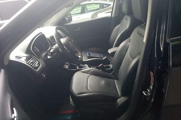 Used Jeep Compass 2020 220T Automatic Elite Edition Left Front Seat