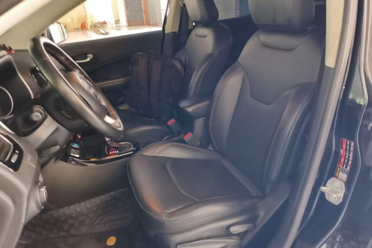 Used Jeep Compass 2020 220T Automatic Elite Edition Left Front Seat