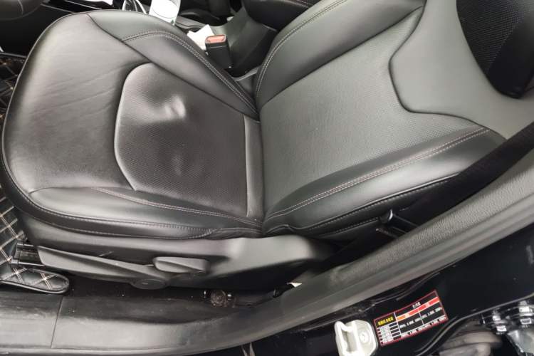 Used Jeep Compass 2020 220T Automatic Elite Edition Left Front Seat