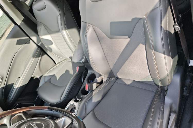 Used Jeep Compass 2020 220T Automatic Leading Edition Left Front Seat