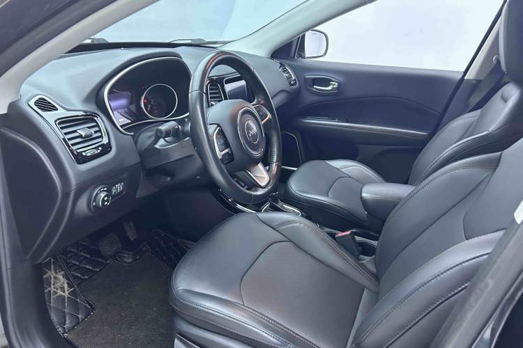 Used Jeep Compass 2020 220T Automatic Elite Edition Left Front Seat