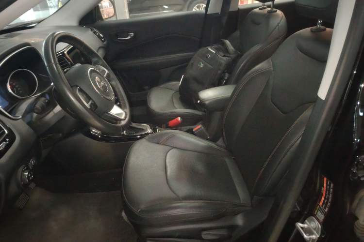 Used Jeep Compass 2020 220T Automatic Elite Edition Left Front Seat