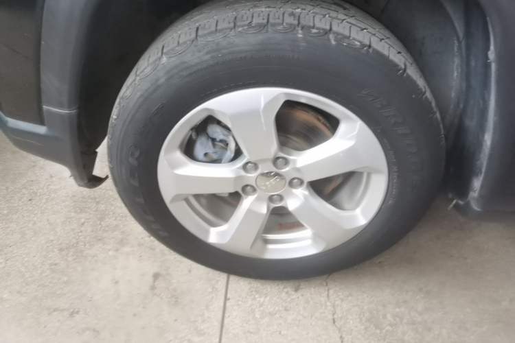Used Jeep Compass 2020 220T Automatic Leading Edition Left Front Wheel Hub