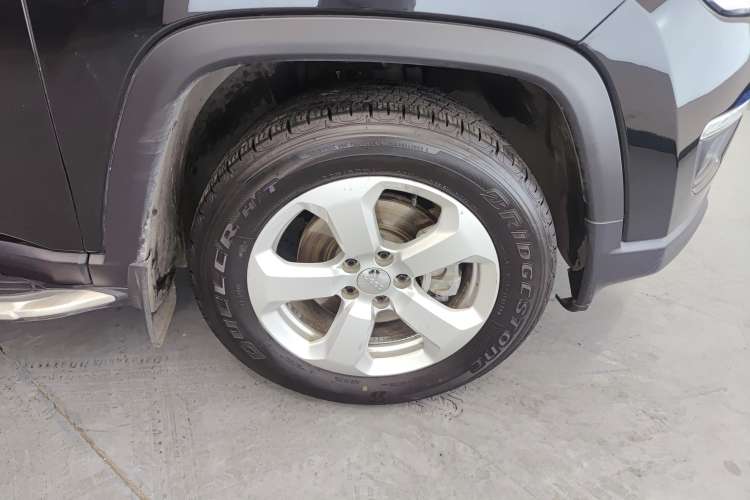 Used Jeep Compass 2020 220T Automatic Leading Edition Left Front Wheel Hub