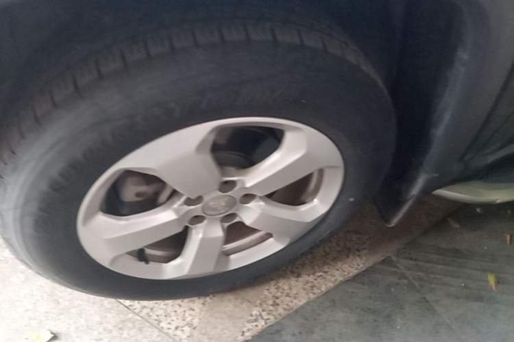Used Jeep Compass 2020 220T Automatic Elite Edition Left Front Wheel Hub