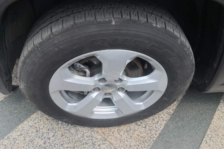 Used Jeep Compass 2020 220T Automatic Elite Edition Left Front Wheel Hub