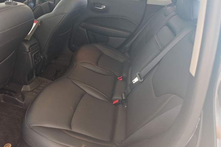 Used Jeep Compass 2020 220T Automatic Four-Wheel Drive Elite Edition Left Rear Seat