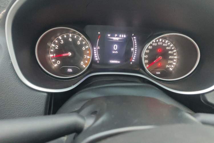 Used Jeep Compass 2020 220T Automatic Leading Edition Odometer Close Up