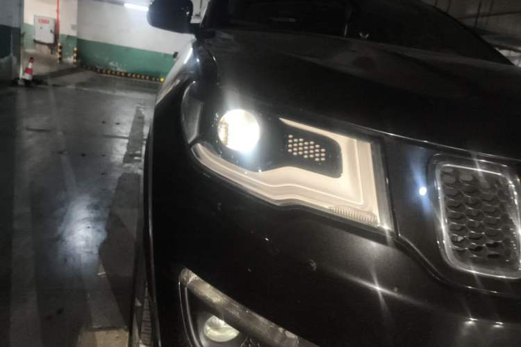 Used Jeep Compass 2020 220T Automatic Leading Edition Right Front Headlight