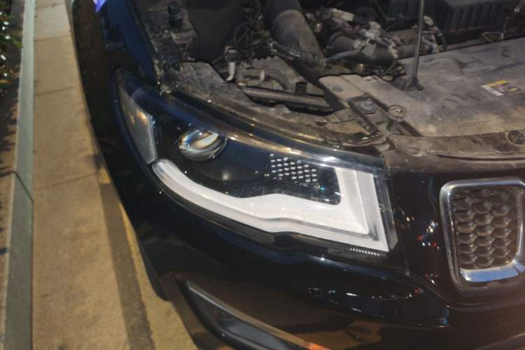 Used Jeep Compass 2020 220T Automatic Leading Edition Right Front Headlight