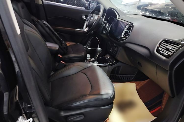 Used Jeep Compass 2020 220T Automatic Elite Edition Right Front Seat