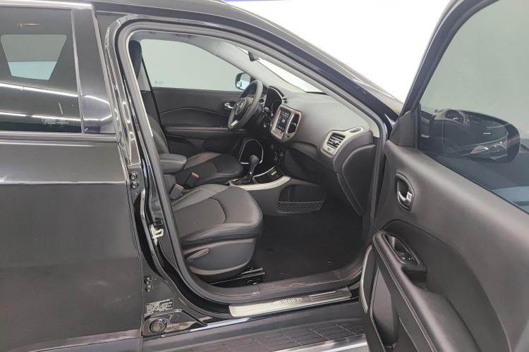 Used Jeep Compass 2020 220T Automatic Leading Edition Right Front Seat