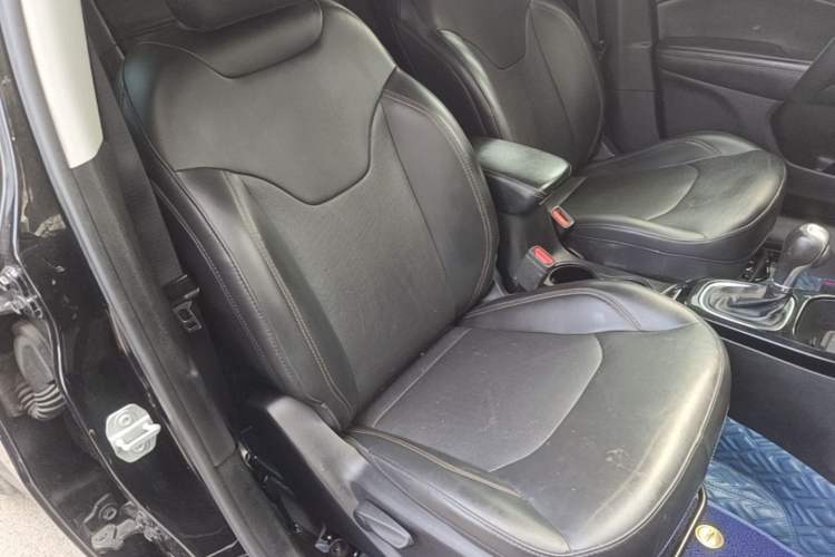Used Jeep Compass 2020 220T Automatic Elite Edition Right Front Seat