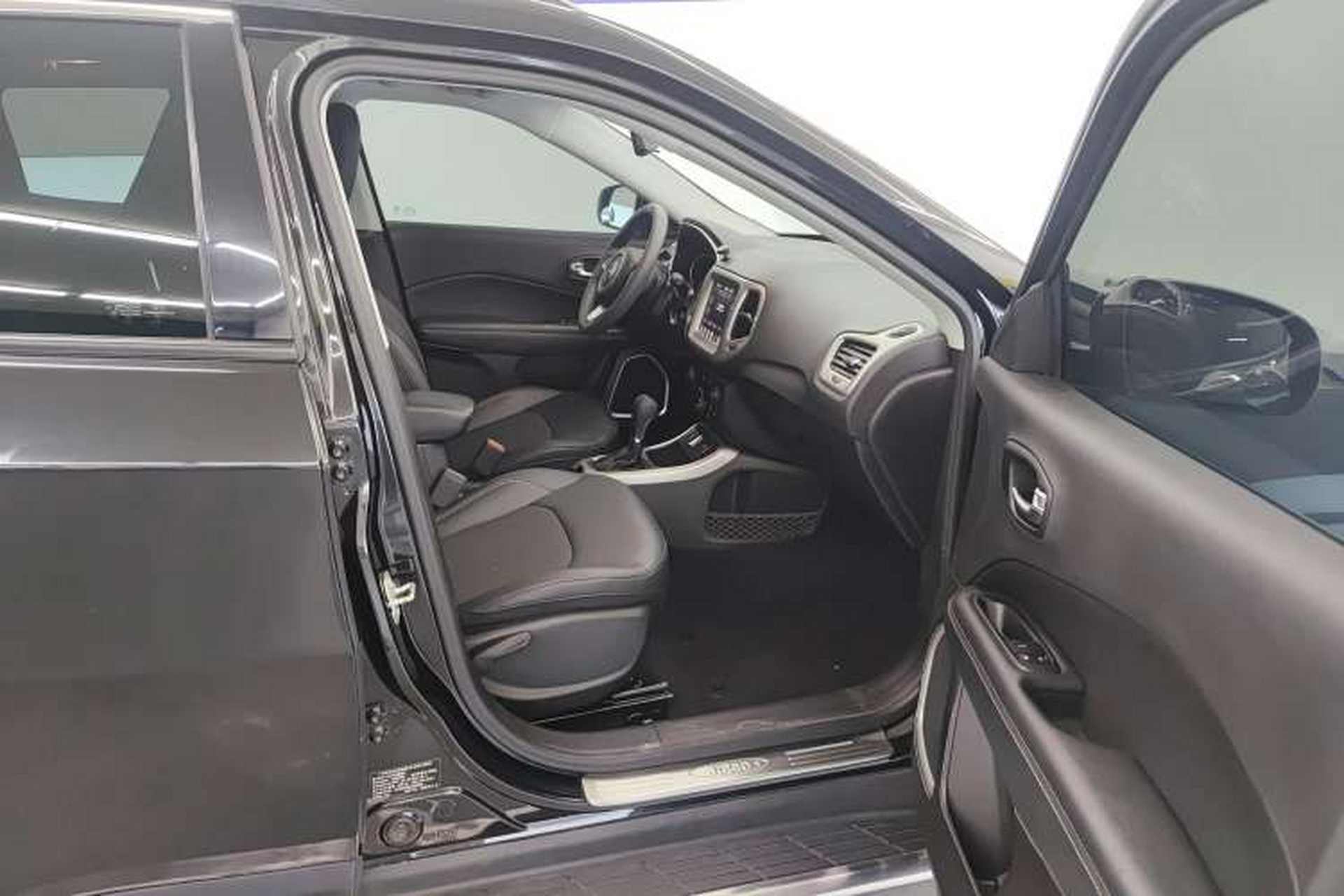Used Jeep Compass 2020 220T Automatic Leading Edition Right Front Seat