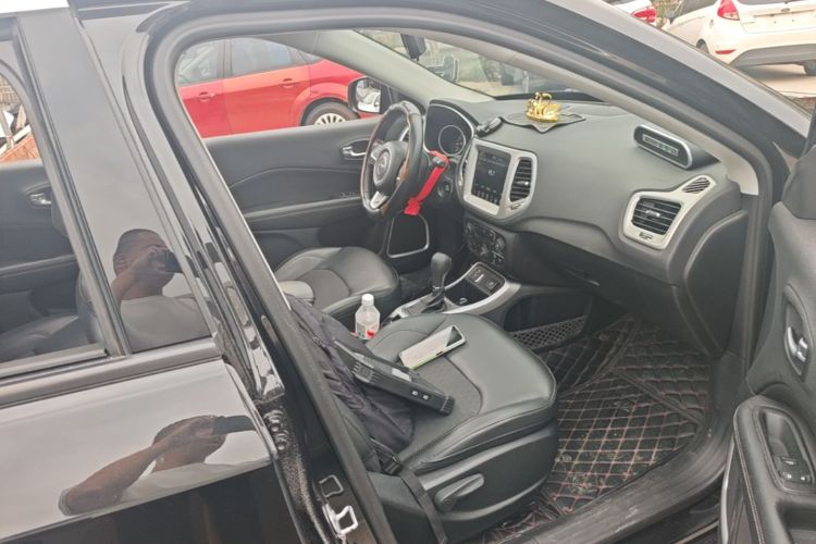 Used Jeep Compass 2020 220T Automatic Leading Edition Right Front Seat