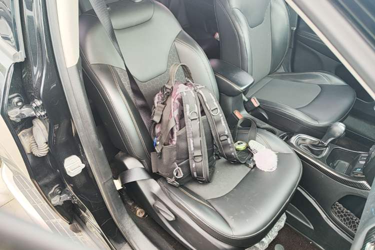 Used Jeep Compass 2020 220T Automatic Leading Edition Right Front Seat