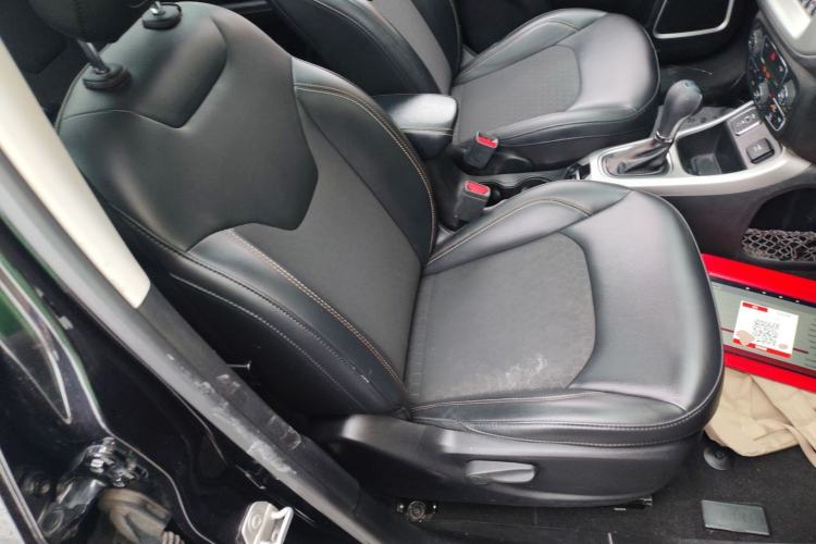 Used Jeep Compass 2020 220T Automatic Leading Edition Right Front Seat