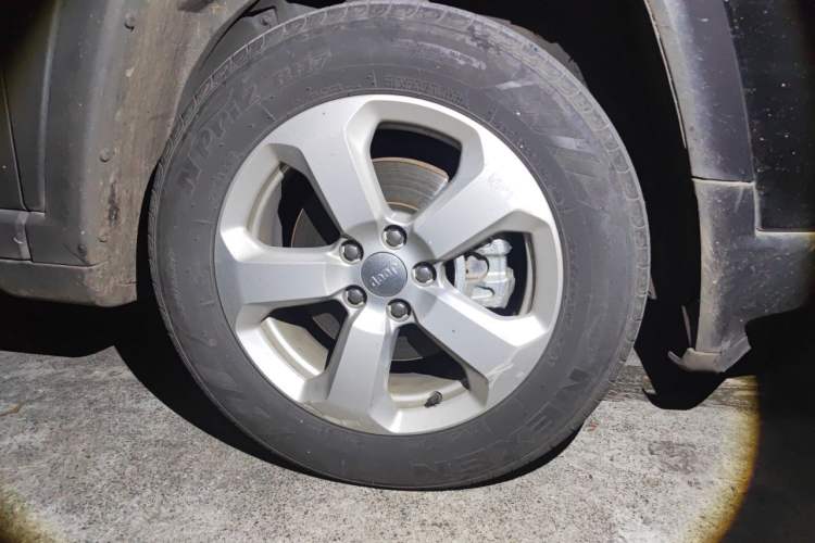 Used Jeep Compass 2020 220T Automatic Elite Edition Right Front Wheel Hub