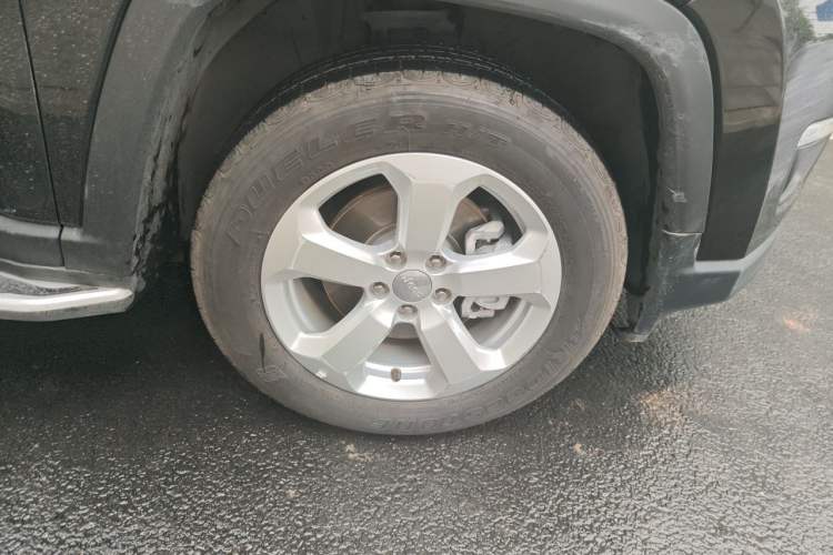 Used Jeep Compass 2020 220T Automatic Leading Edition Right Front Wheel Hub
