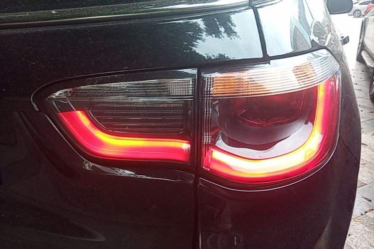 Used Jeep Compass 2020 220T Automatic Elite Edition Right Rear Taillight