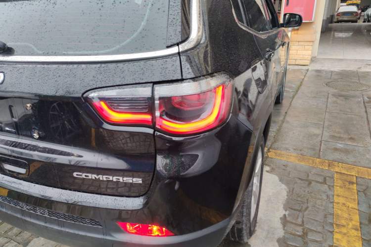 Used Jeep Compass 2020 220T Automatic Leading Edition Right Rear Taillight