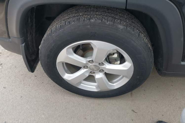 Used Jeep Compass 2020 220T Automatic Leading Edition Right Rear Wheel Hub