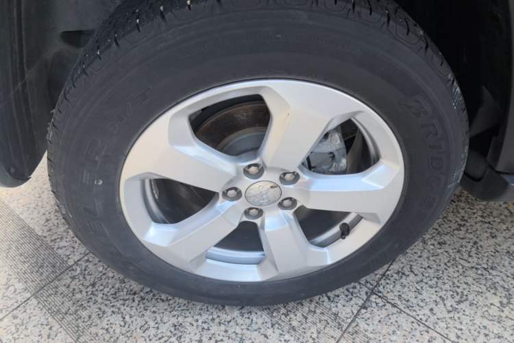 Used Jeep Compass 2020 220T Automatic Elite Edition Right Rear Wheel Hub