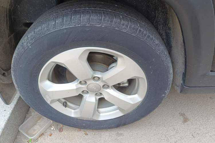 Used Jeep Compass 2020 220T Automatic Elite Edition Right Rear Wheel Hub