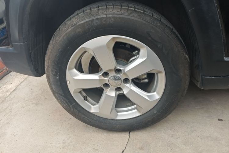 Used Jeep Compass 2020 220T Automatic Leading Edition Right Rear Wheel Hub