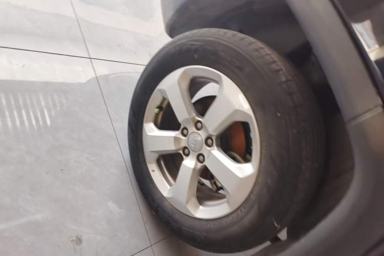 Used Jeep Compass 2020 220T Automatic Elite Edition Right Rear Wheel Hub