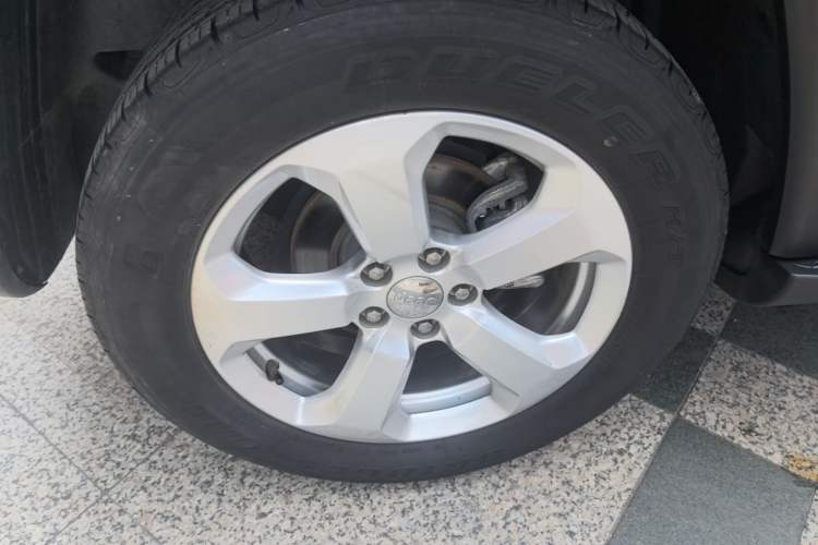 Used Jeep Compass 2020 220T Automatic Elite Edition Right Rear Wheel Hub