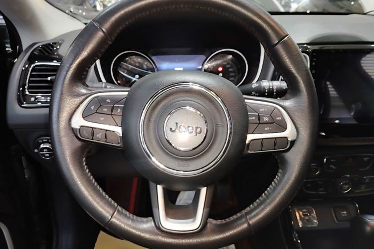 Used Jeep Compass 2020 220T Automatic Elite Edition Steering Wheel
