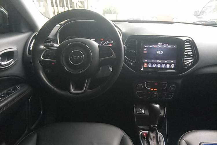 Used Jeep Compass 2020 220T Automatic Elite Edition Steering Wheel