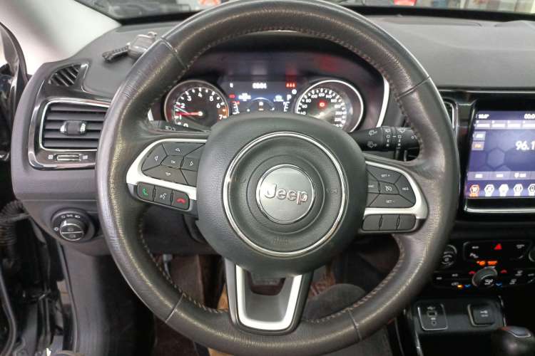 Used Jeep Compass 2020 220T Automatic Elite Edition Steering Wheel