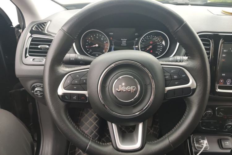 Used Jeep Compass 2020 220T Automatic Elite Edition Steering Wheel