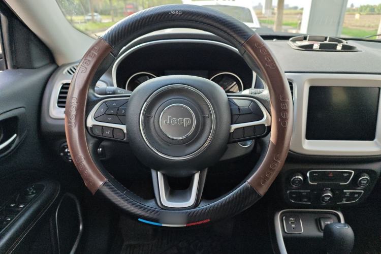 Used Jeep Compass 2020 220T Automatic Leading Edition Steering Wheel
