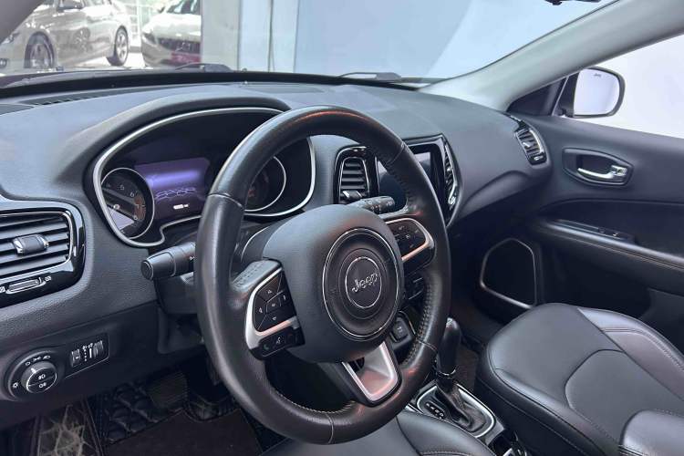 Used Jeep Compass 2020 220T Automatic Elite Edition Steering Wheel