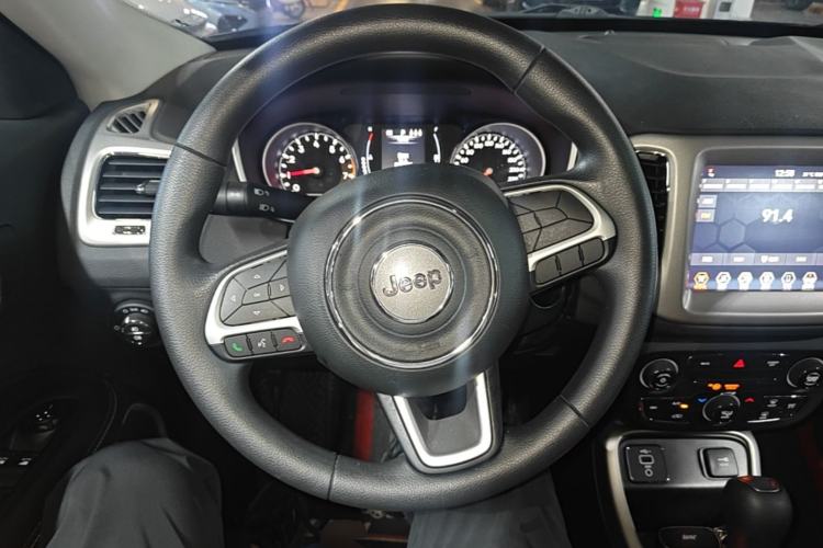Used Jeep Compass 2020 220T Automatic Leading Edition Steering Wheel