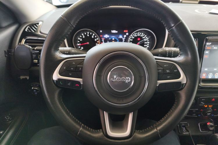 Used Jeep Compass 2020 220T Automatic Elite Edition Steering Wheel