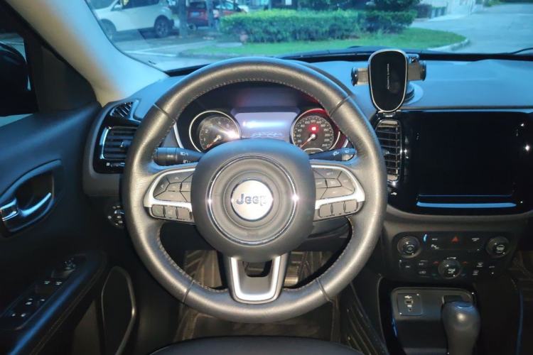 Used Jeep Compass 2020 220T Automatic Elite Edition Steering Wheel