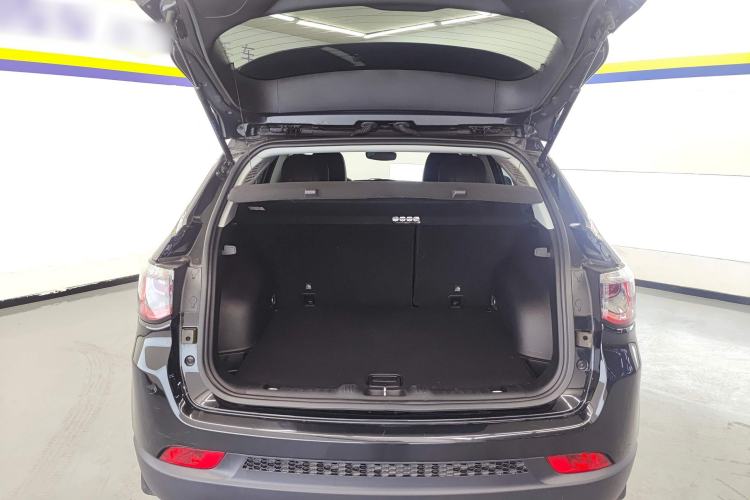 Used Jeep Compass 2020 220T Automatic Leading Edition Trunk